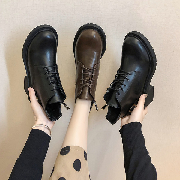 Κορυφαίες γυναικείες έκο δερμάτινες μπότες με κορδόνια σε καφέ και μαύρο χρώμα