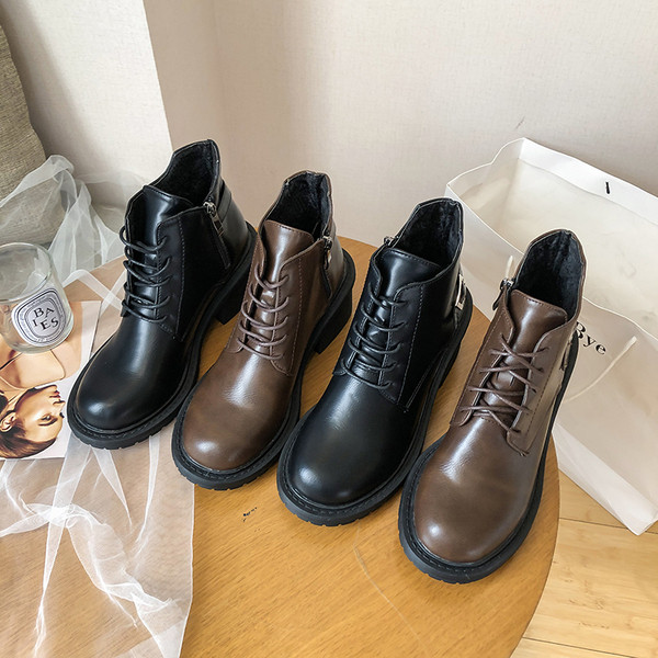 Κορυφαίες γυναικείες έκο δερμάτινες μπότες με κορδόνια σε καφέ και μαύρο χρώμα