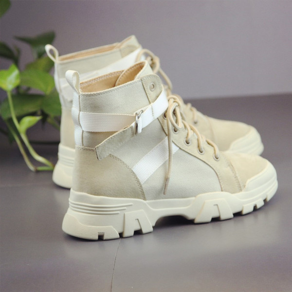 Modern női csizma durva talppal, három színben