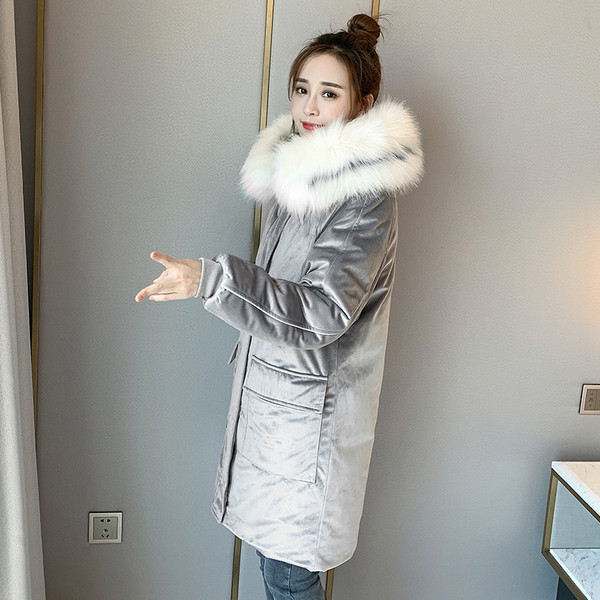 Geaca de iarna moderna de dama din catifea cu puf pe gluga in mai multe culori