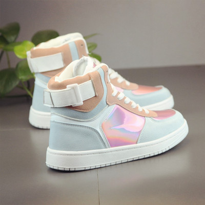 Μοντέρνα γυναικεία χειμερινά αθλητικα παπούτσια σε δύο χρώματα