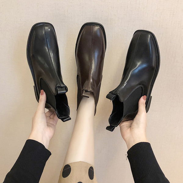 Γυναικείες casual μπότες από οικολογικό δέρμα, με σόλα σε καφέ και μαύρο χρώμα