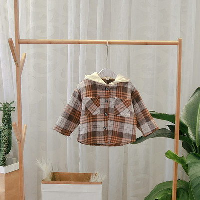 Μοντέρνο παιδικό πουκάμισο με κουκούλα και τσέπες σε κίτρινο και μοβ χρώμα