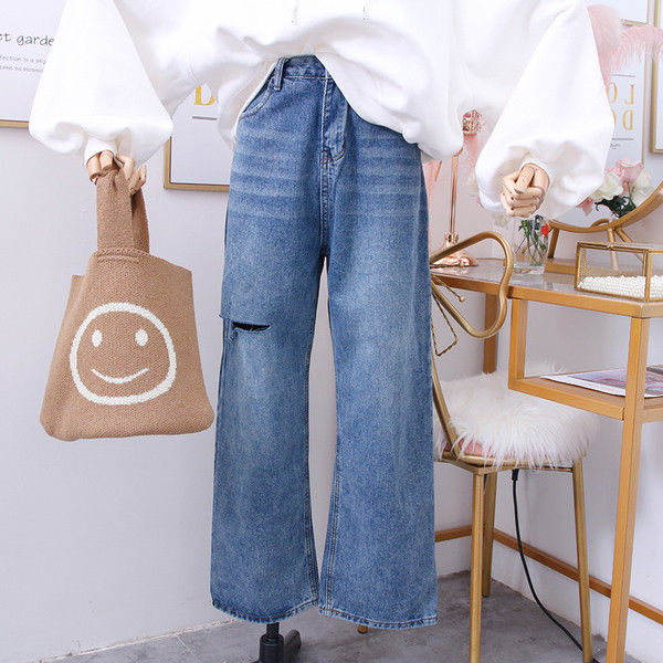 Blugi de dama actuali cu motive rupte in albastru