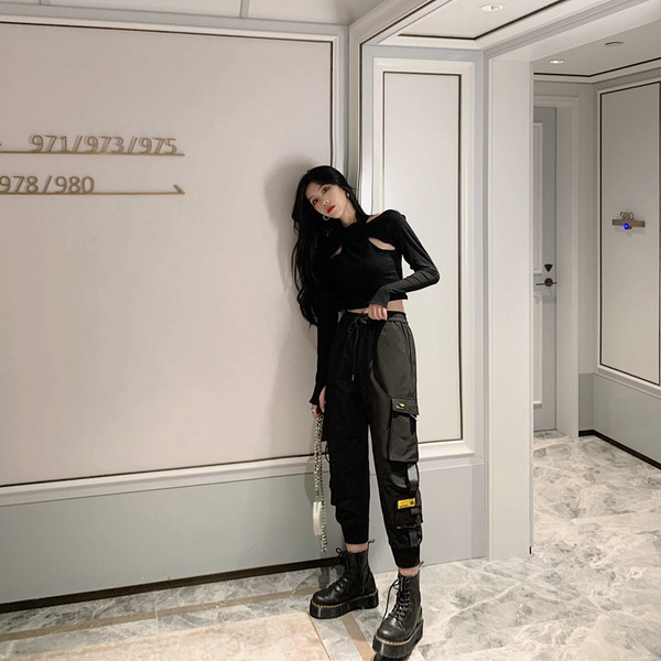 Pantaloni sport și casual de damă cu buzunare în negru