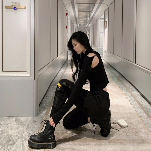 Pantaloni sport și casual de damă cu buzunare în negru