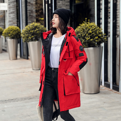 Γυναικείο χειμωνιάτικο μπουφάν με μεγάλες τσέπες και κουκούλα σε τρία χρώματα