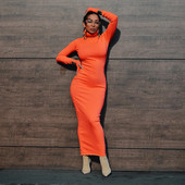 Μακρύ γυναικείο φόρεμα Λεπτό μοντέλο με ψηλό γιακά σε κίτρινο και πορτοκαλί χρώμα