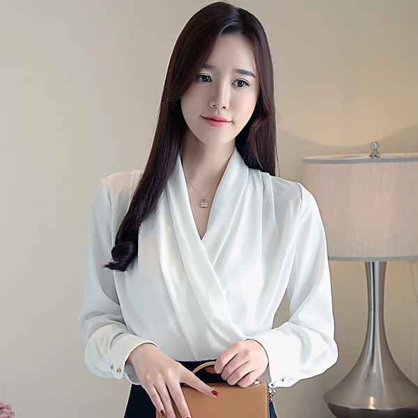 Cămașă elegantă de damă cu decolteu spitz în diferite culori