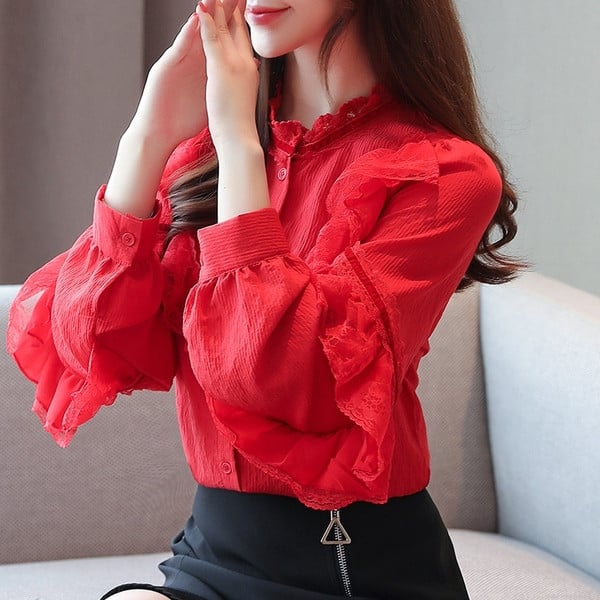 Cămașă casual de damă cu nasturi și dantelă în roșu și alb