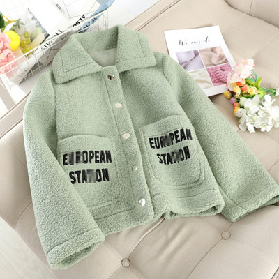 Дамско ежедневно късо палто с копчета и надпис в няколко цвята