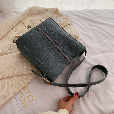 Γυναικεία τσάντα Eco leather σε διάφορα χρώματα