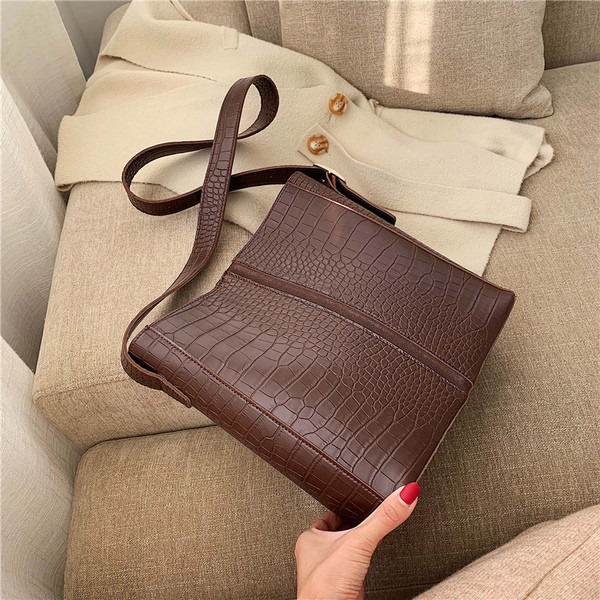 Γυναικεία τσάντα Eco leather σε διάφορα χρώματα