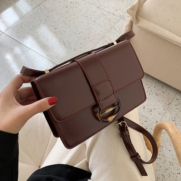 Geanta de dama moderna cu puf in mai multe culori