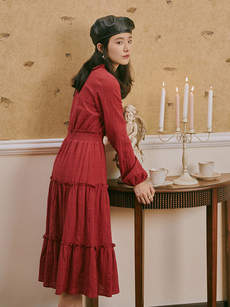 Rochie casual de dama cu maneci lungi si decolteu O in rosu