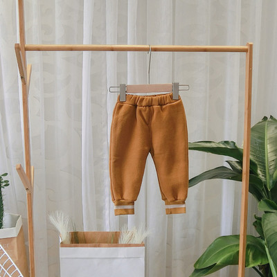 Νέο μοντέλο παιδικό αθλητικόπαντελόνι για αγόρια σε γκρι, πράσινο χρώμα και χρώμα μουστάρδας