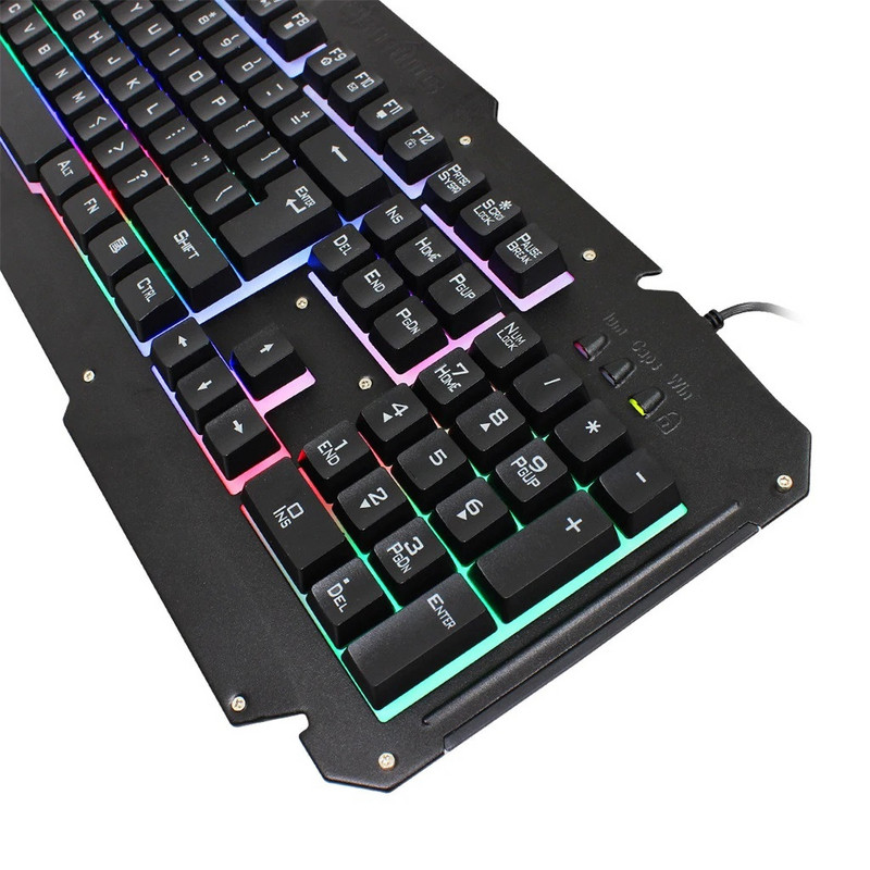 Tastatură pentru jocuri cu design ergonomic