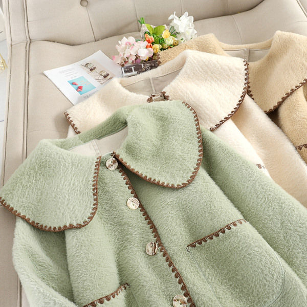 Модерно  дамско палто с копчета в няколко цвята