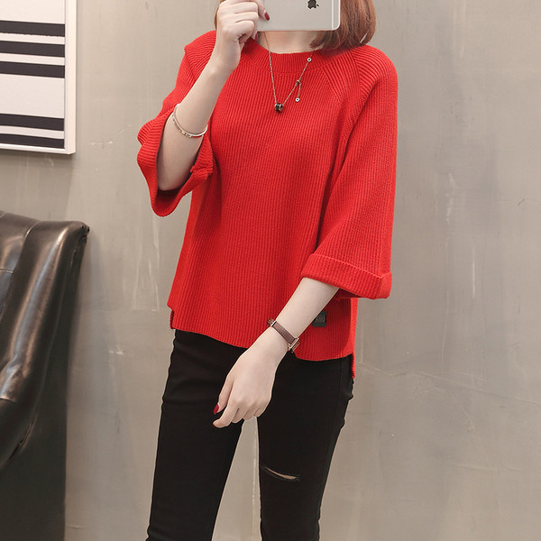 Bluză de damă modernă asimetrică cu decolteu oval și mâneci 3/4