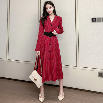 Μοντέρνο γυναικείο φόρεμα με μακριά μανίκια σε κόκκινο χρώμα με λαιμόκοψη V