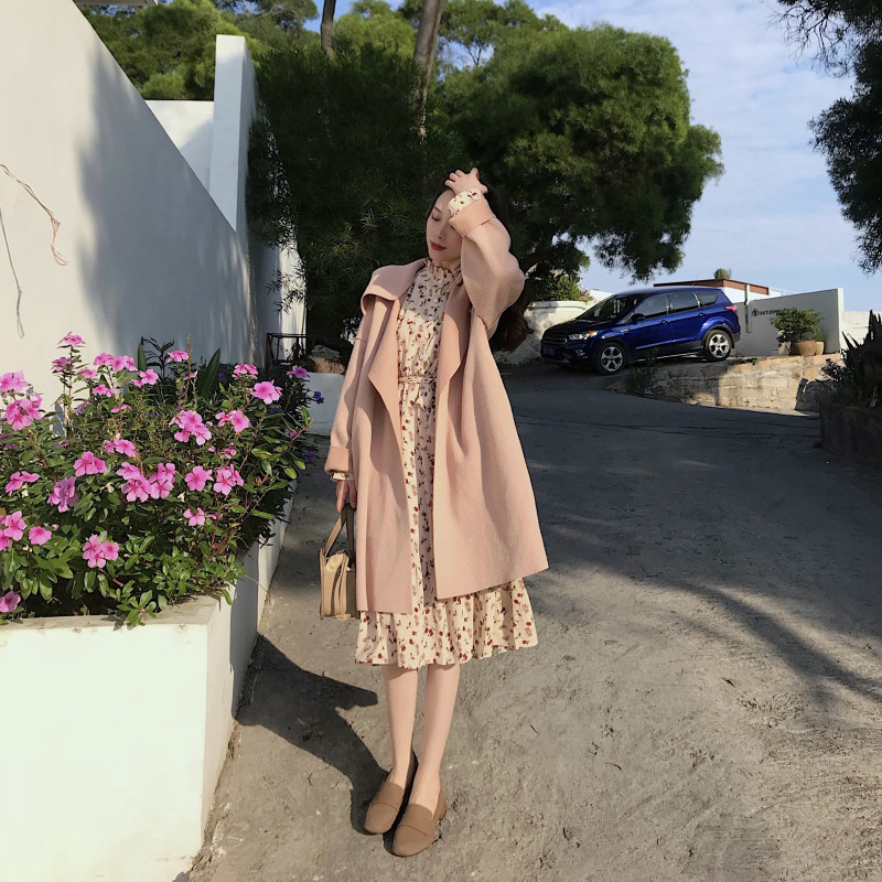 Дамско дълго пролетно-есенно палто без закопчаване