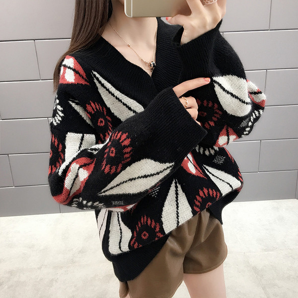 Vesta de dama cu decolteu spitz si imprimeu color in mai multe culori