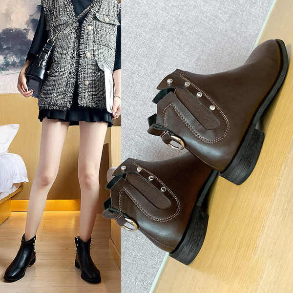 Καθημερινές γυναικείες μπότες με τρουξ σε τρία χρώματα