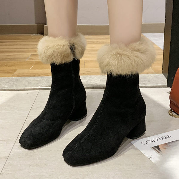 Γυναικείες μπότες με γολυνα σε μαύρο και καφέ χρώμα