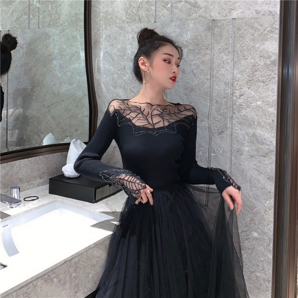 Γυναικεία μπλούζα από τούλι και κέντημα σε μαύρο χρώμα