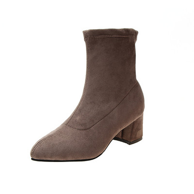 Model ascutit de cizme dama in negru si maro