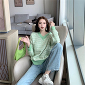 Pulover casual in carouri cu decolteu spitz in mai multe culori