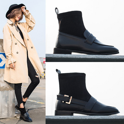 Μοντέρνες μαύρες γυναικείες μπότες με μαύρη πόρπη - δύο μοντέλα
