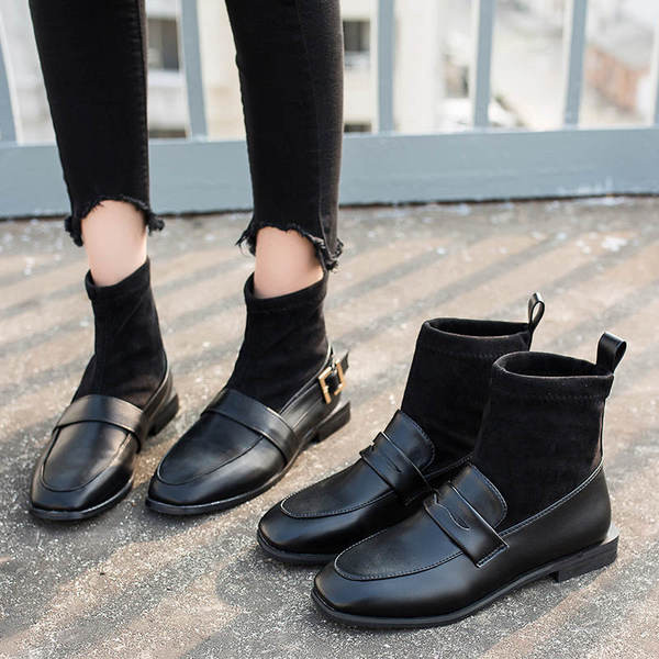 Ghete de dama moderne cu catarama in culoarea neagra - doua modele