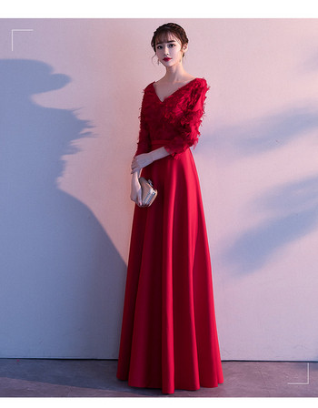 Κομψό γυναικείο μακρύ φόρεμα με μακριά μανίκια και κόκκινο χρώμα