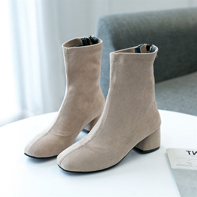 Μοντέρνες γυναικείες μπότες σε οικολογικό σουέτ με φερμουάρ σε τρία χρώματα