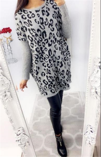 Μοντέρνο γυναικείο πλεκτό φόρεμα με ζωικό σχέδιο