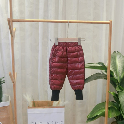 Új modell gyerek sportnadrág fiúknak fekete, piros, kék és bézs színben