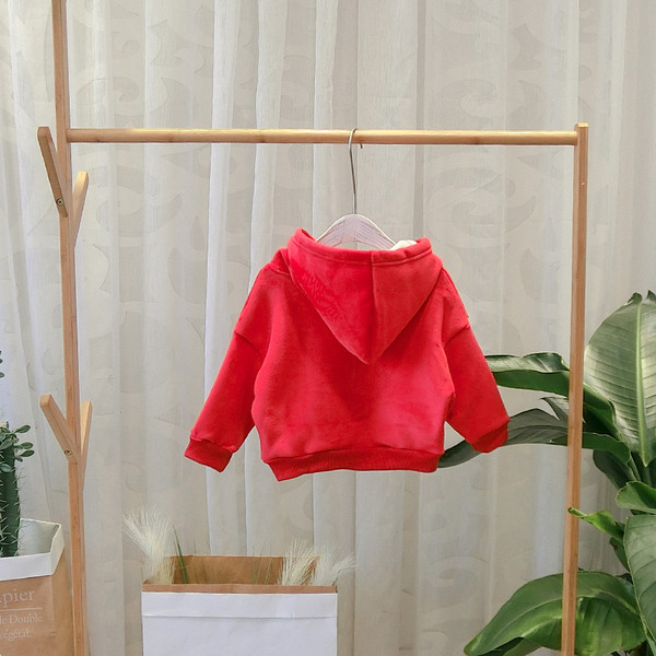 Hanorac pentru copii model nou cu gluga si broderie in rosu pentru baieti