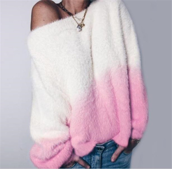 Μοντέρνο χνουδωτό γυναικείο πουλόβερ  με λαιμόκοψη