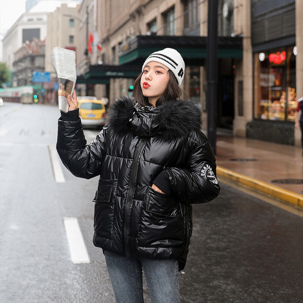 Modern női téli kabát pehellyel és zsebekkel, négy színben