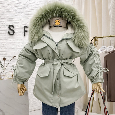 Női téli kabát kapucnival és ujjkötővel, két színben