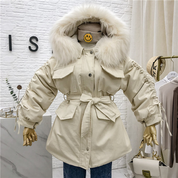 Női téli kabát kapucnival és ujjkötővel, két színben