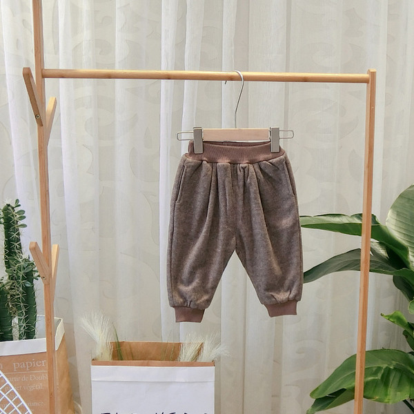 Pantaloni sport copii moderni model nou pentru baieti de culoare maro