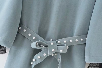 Rochie scurtă de damă modernă, cu mâneci lungi și decolteu O în culoarea verde