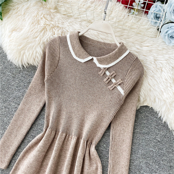 Alkalmi női ruha hosszú ujjal és gallérral bézs és piros színben