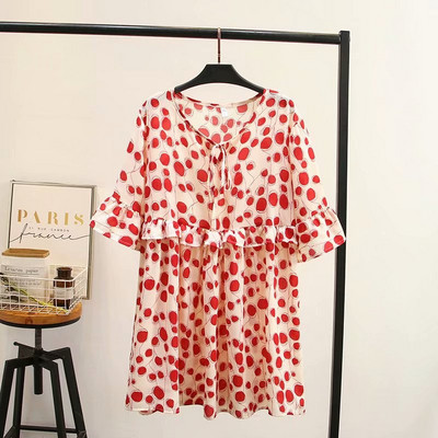 Μοντέρνο φαρδύ γυναικείο φόρεμα με κοντά μανίκια και κορδόνια σε μαύρο και κόκκινο χρώμα