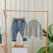 Καθημερινή παιδική ριγέ μπλούζα με μεγάλο κολάρο σε μαύρο και άσπρο χρώμα