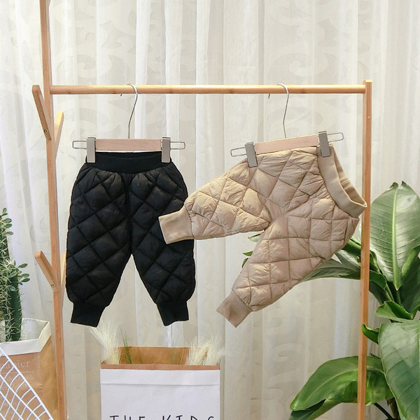 Αθλητικό παιδικό παντελόνι  για αγόρια σε μαύρο, πράσινο και καφέ χρώμα