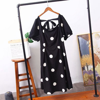 Alkalmi női rövid ruha O-nyakkal, fekete színben