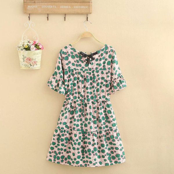 Rochie scurtă de damă casual cu decolteu O și model animal în trei culori